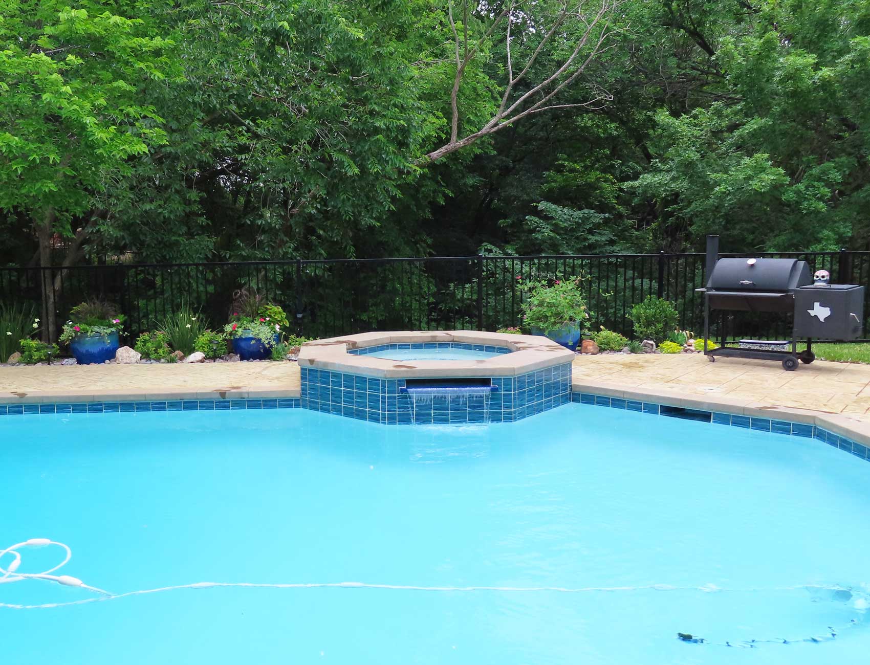Porcelain Pool Tile Near Dallas, Texas AquaTiles