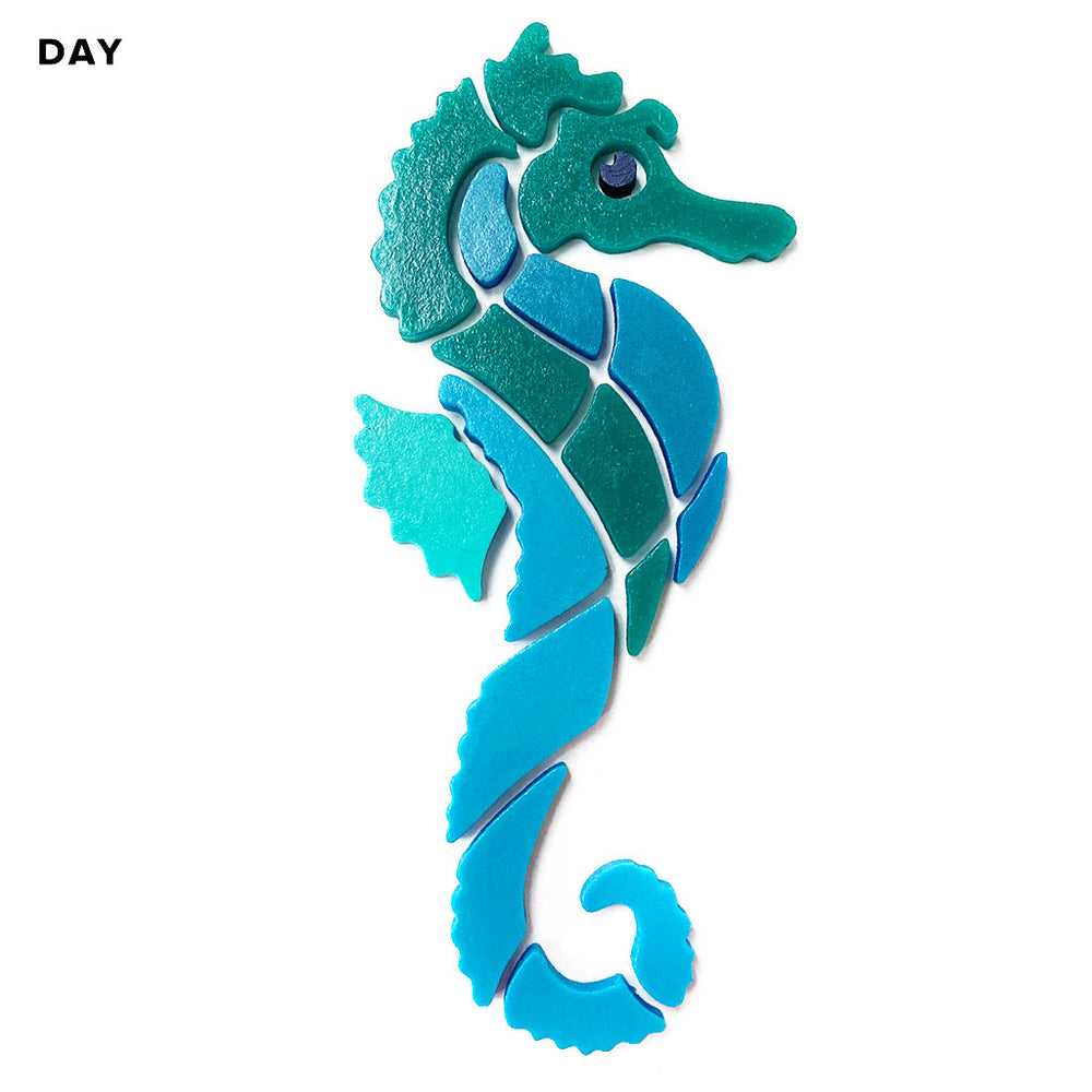 Seahorsey Facing Right Glow in the Dark Pool Mosaic