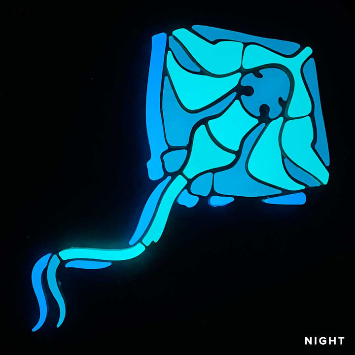 Stingray Small Glow in the Dark Pool Mosaic Night Time